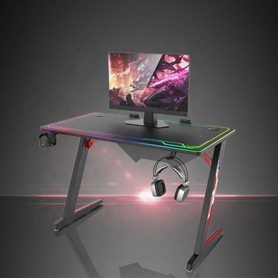 Компьютерный стол для коммерческой мебели с системой освещения RGB и регулируемым дизайном